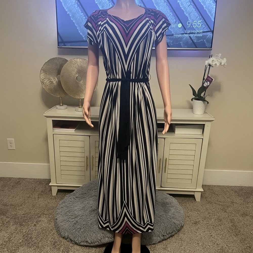 “Pure Love” Maxi Dress. Great Fit! Size US 8